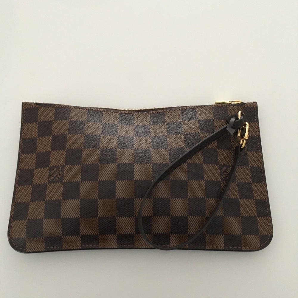 Louis Vuitton Damier Ebene Wristlet